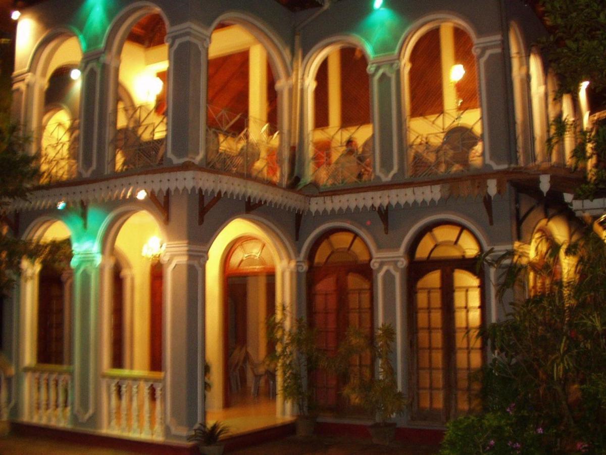 Hotel Shalini Anuradhapura Exterior foto