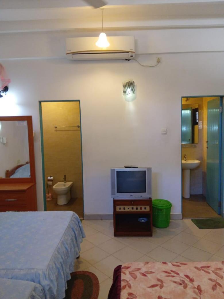Hotel Shalini Anuradhapura Exterior foto
